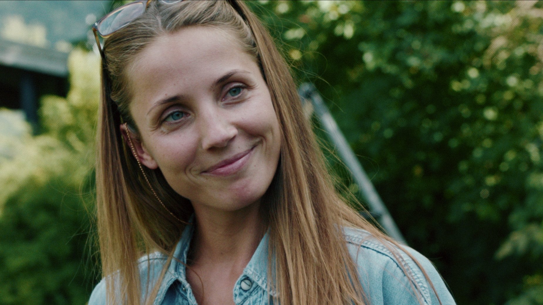Framing Mom (2016)