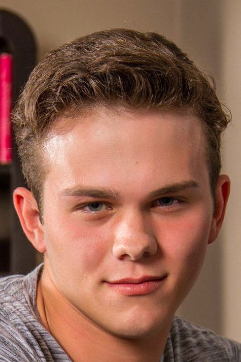 et billede af Elliott Grey