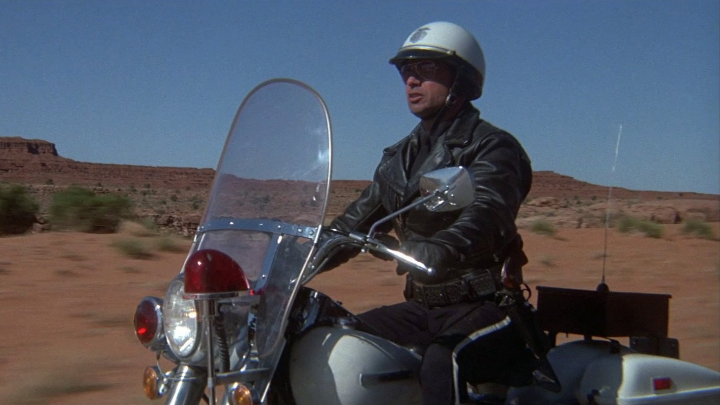 Electra Glide in Blue (1973)