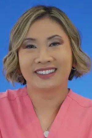 Dra. Wailani Sung's picture in the cast