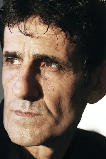 et billede af Shaul Mizrahi