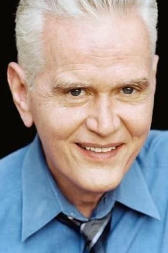 et billede af James Caulfield