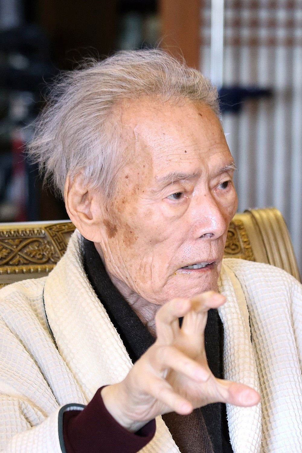 et billede af Lee O-young