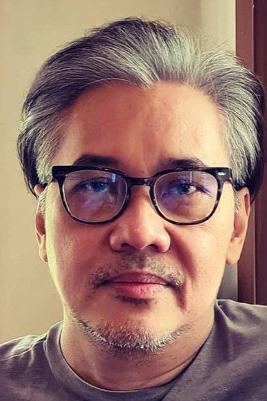 et billede af Mike Alcazaren