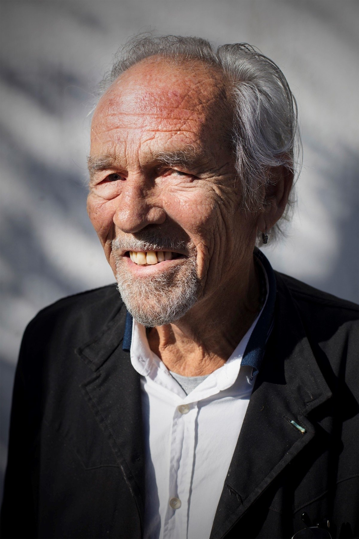 et billede af Roberto Plate