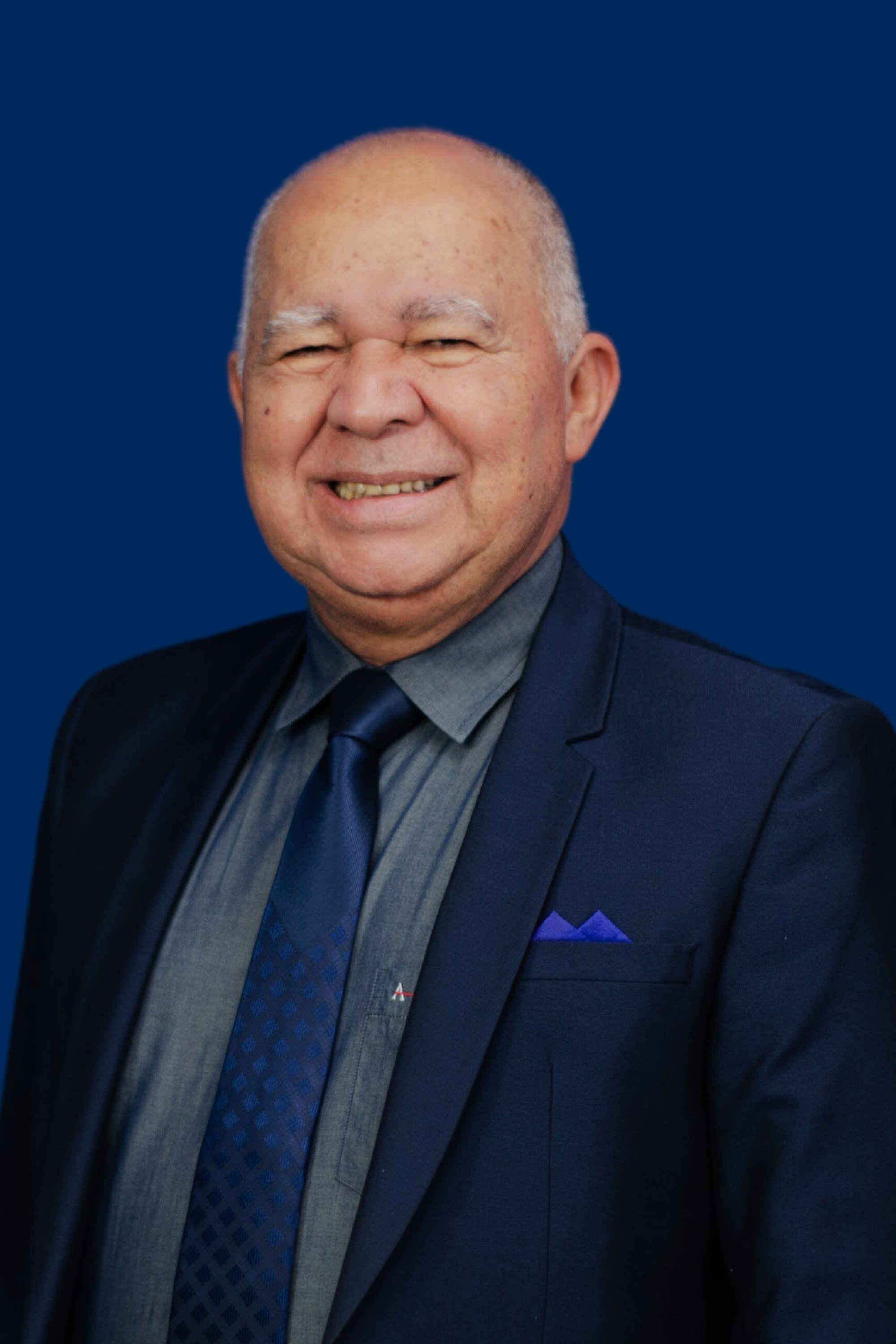 Pr. Luizi Gonsaga backdrop