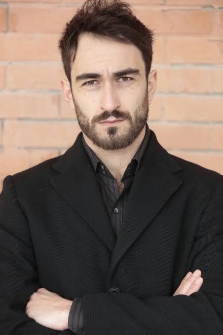 et billede af Adriano Falivene