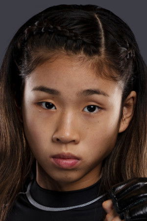 et billede af Victoria Lee