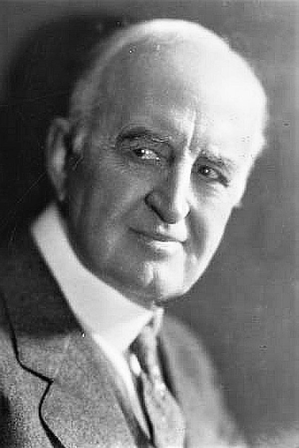 et billede af Frank Currier