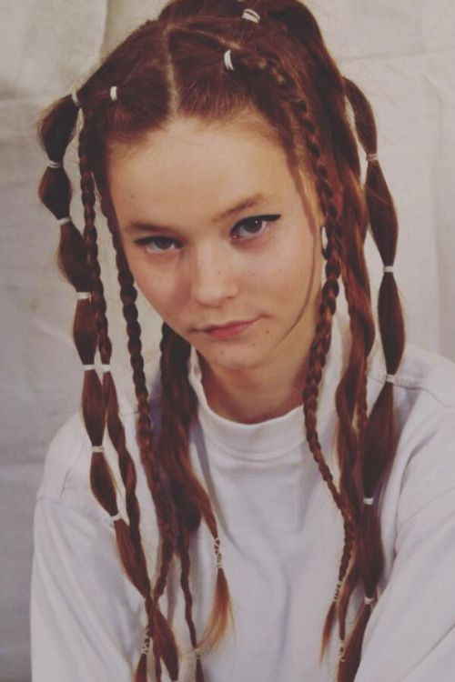 et billede af Issa de Jong