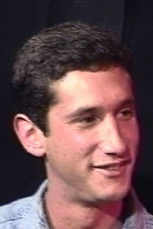 et billede af Troy Adams