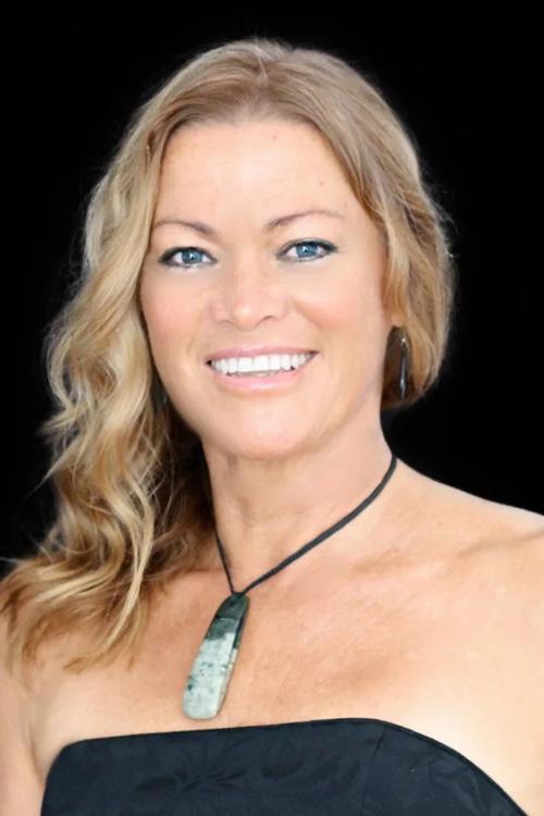 Margaret Umbers as Samantha