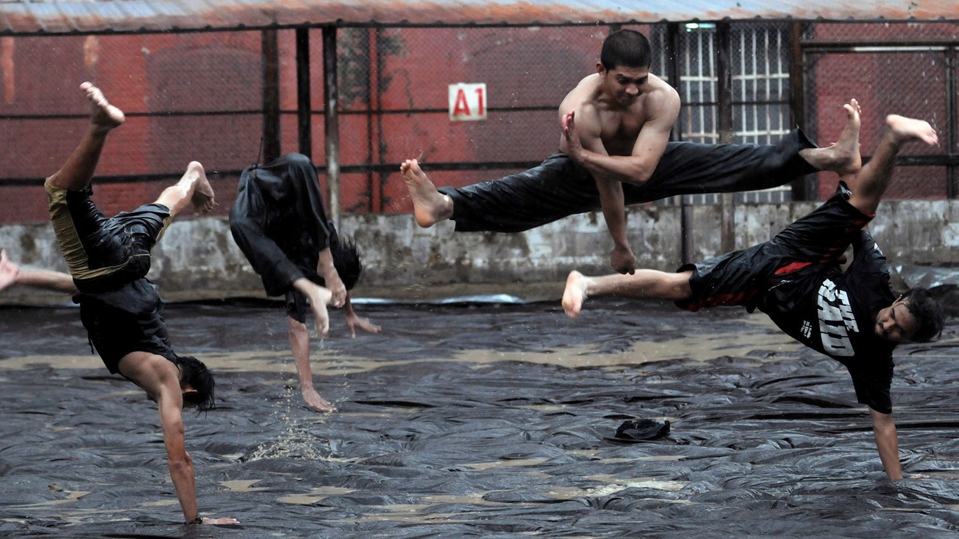 Raid 2: Infiltracja (2014)