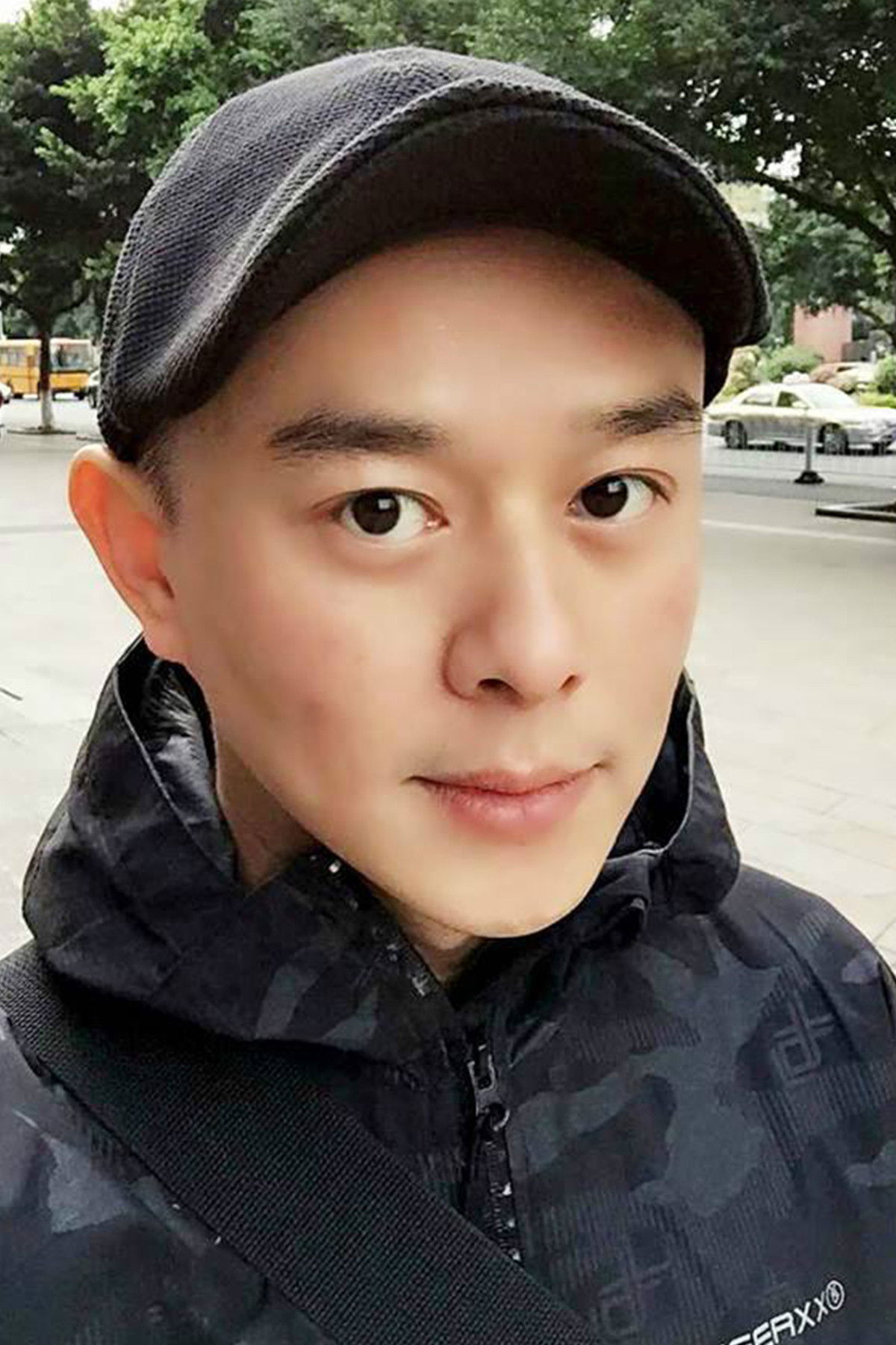 et billede af Jiufu Zhong