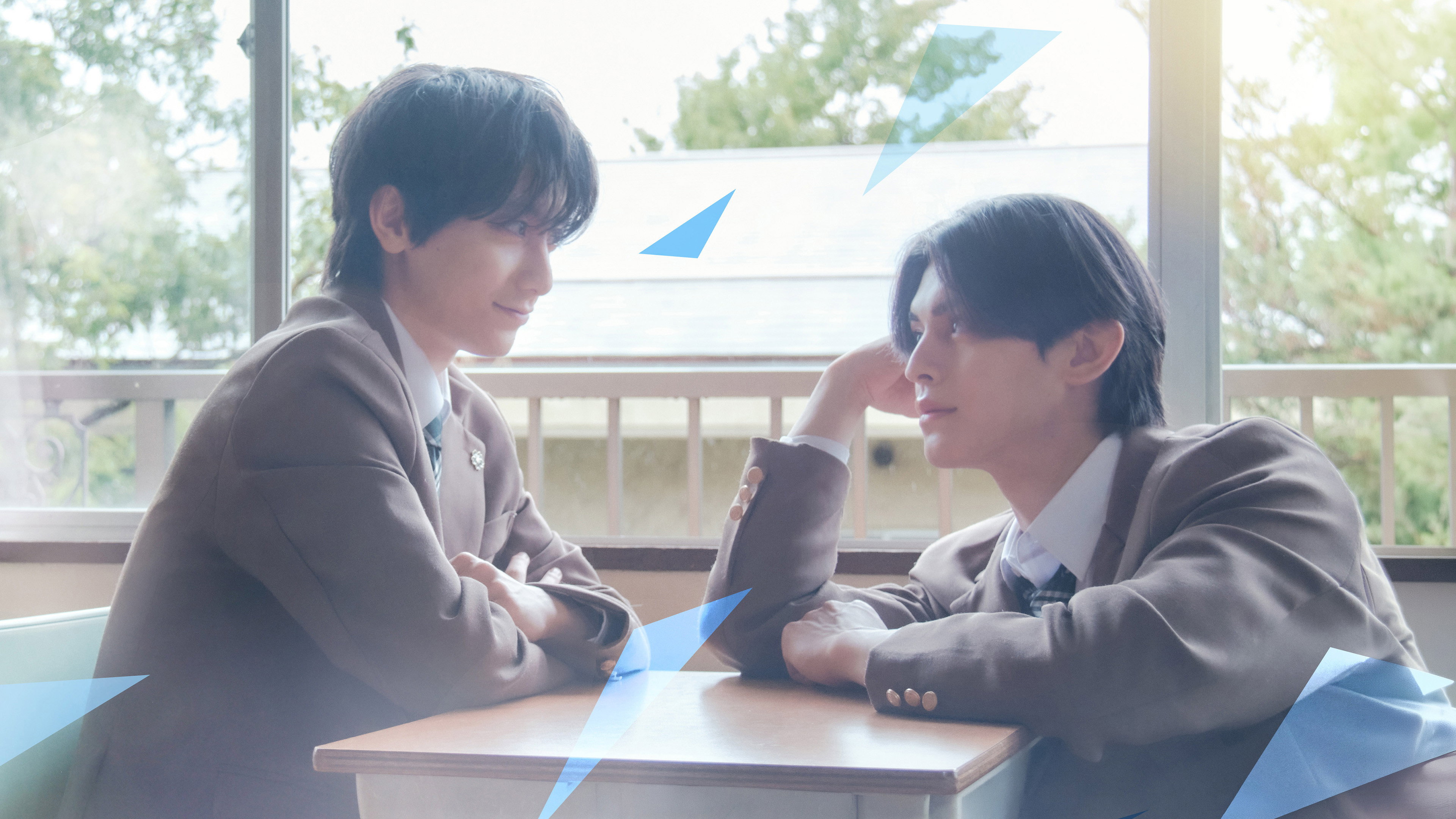 席替えしたら、どうやら後ろの男が俺のこと好きらしい