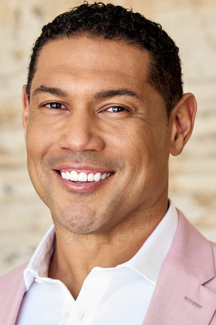 Dan White as Mason