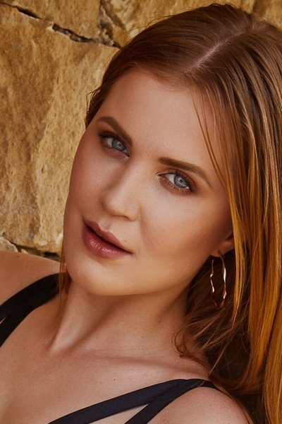 et billede af Angelina Robihood