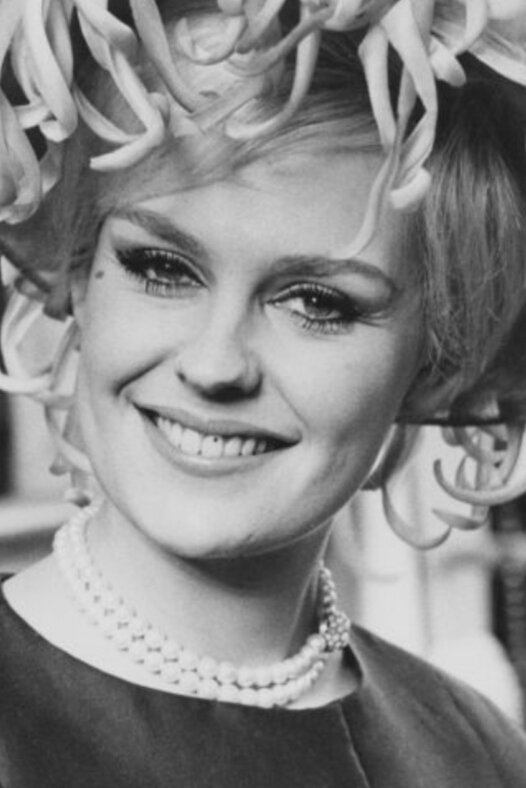 et billede af Lesley Langley