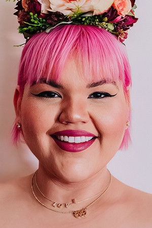 et billede af Ashley Nell Tipton