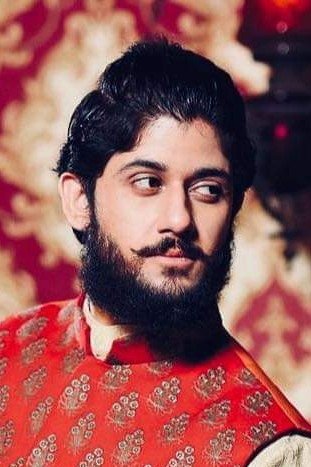 et billede af Adrit Roy