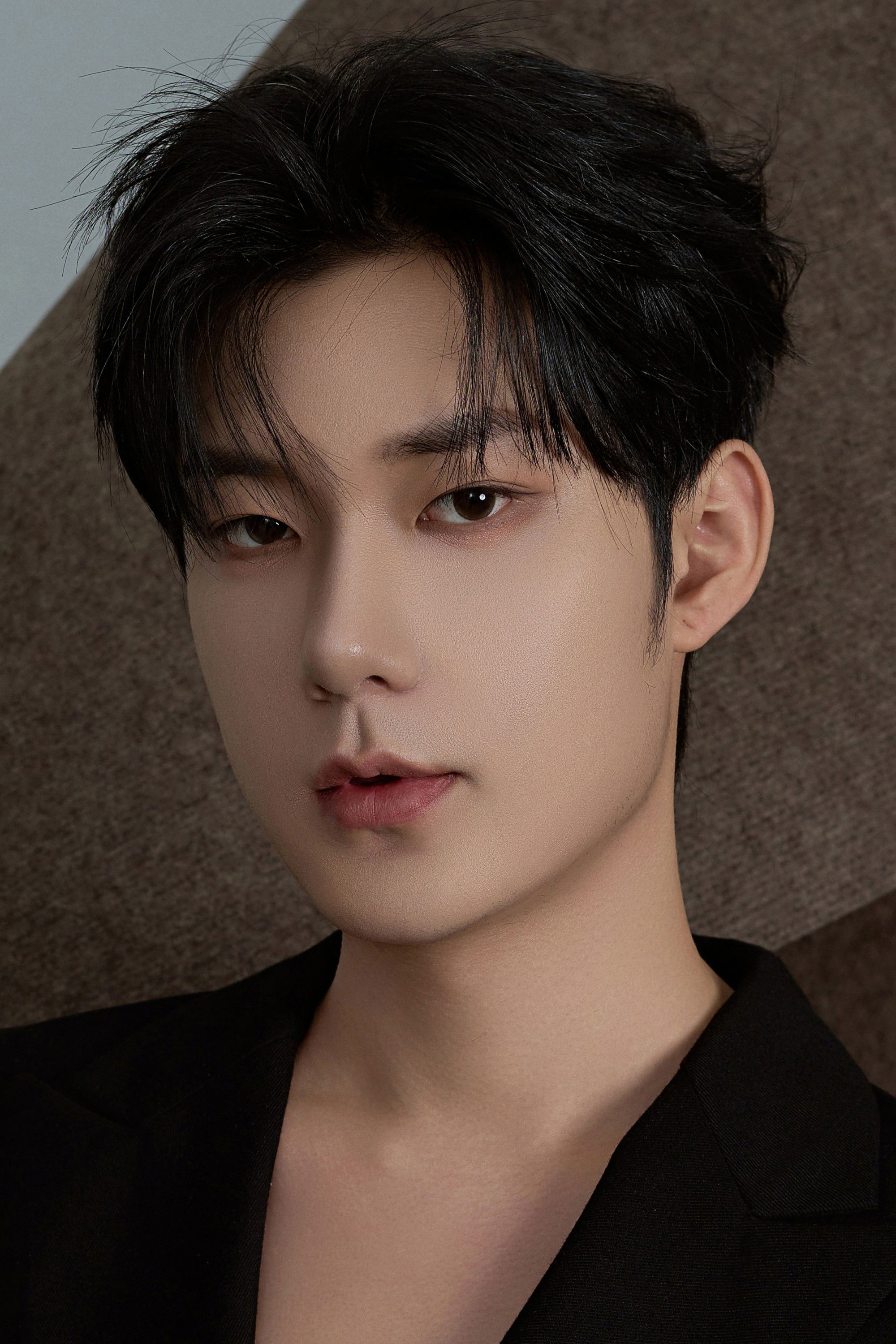 Dong Ziming is Lin Ge / Lin Amei