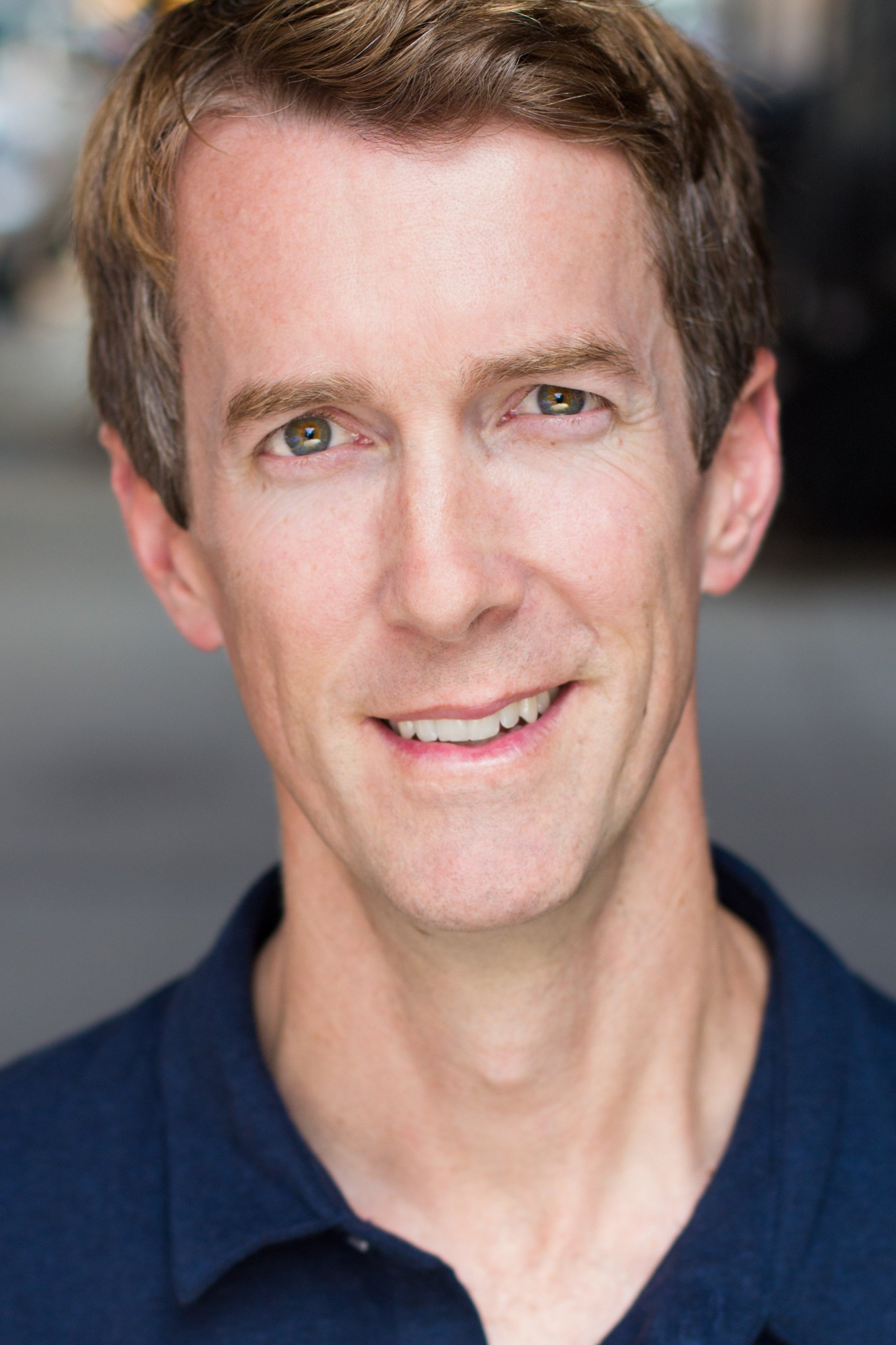 et billede af Adam Harrington