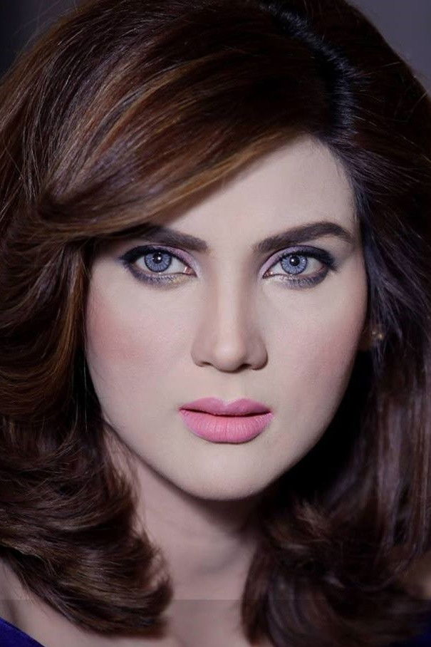 et billede af Fiza Ali