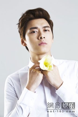 Huang Leo's picture in the cast