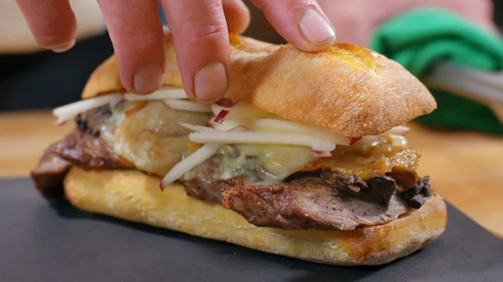 Big Food Bucket List S01E07 backdrop