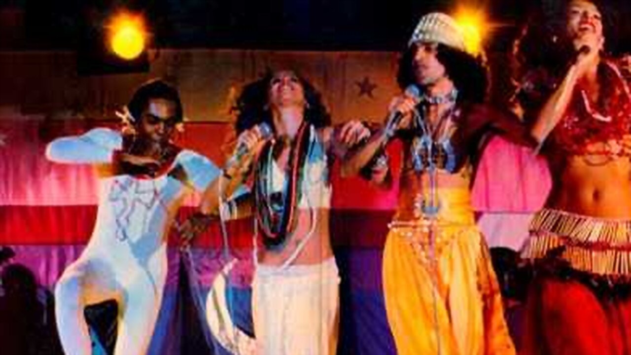 Os Doces Bárbaros (1977)