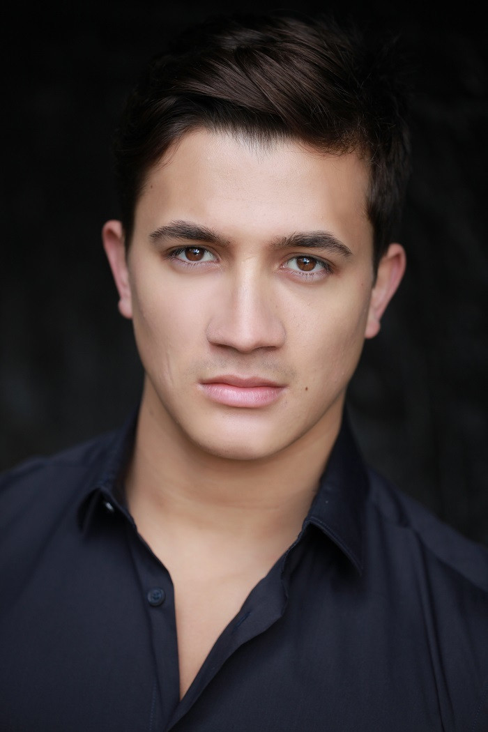 et billede af Dean John-Wilson