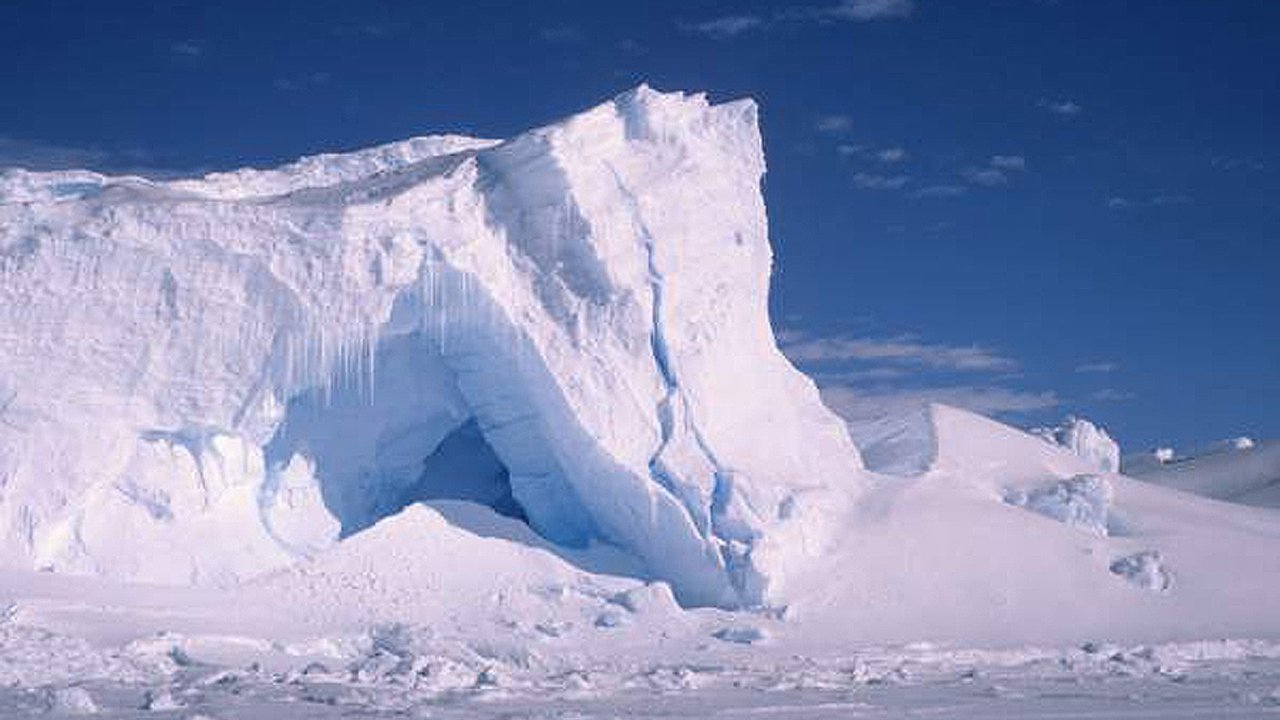 Reunification in the Ice: The Story of the Last GDR Antarctic Explorers (2020)