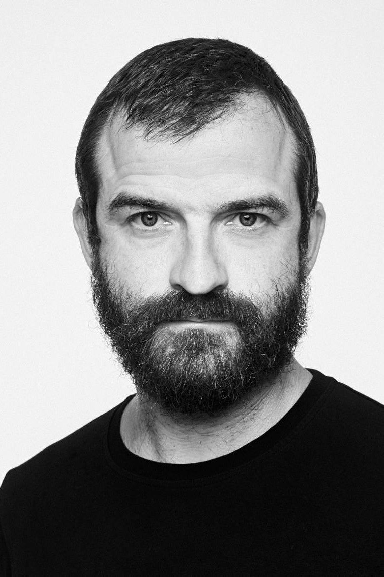 Marius Peterson's picture in the cast
