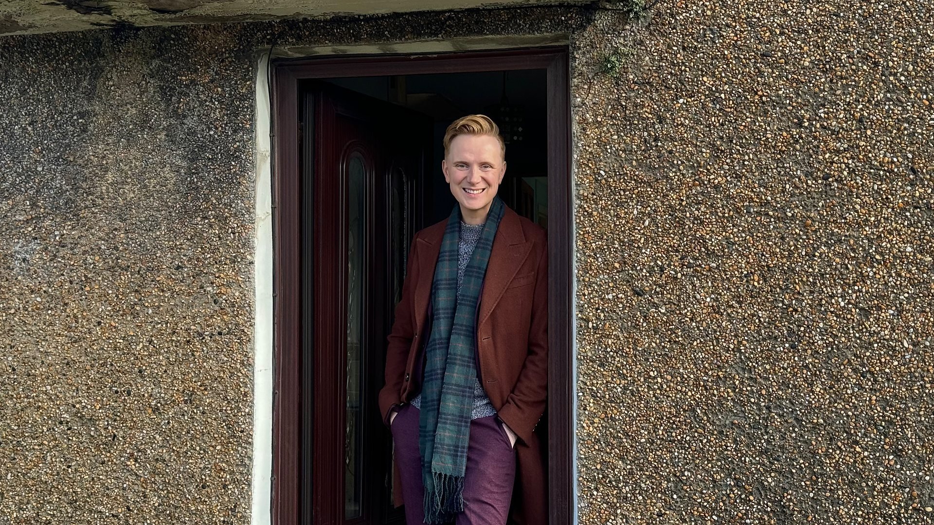 Homes Under the Hammer 28x23