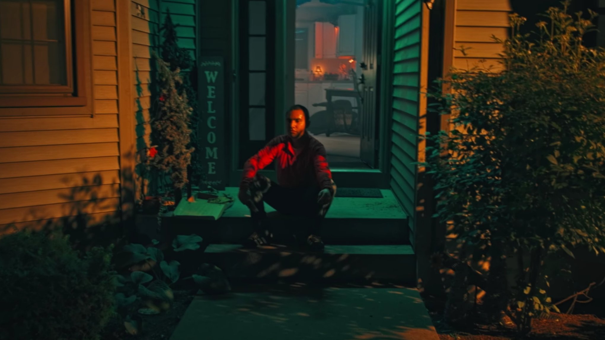 When the Pizza Delivery Guy Walks in on a Robbery (2025)