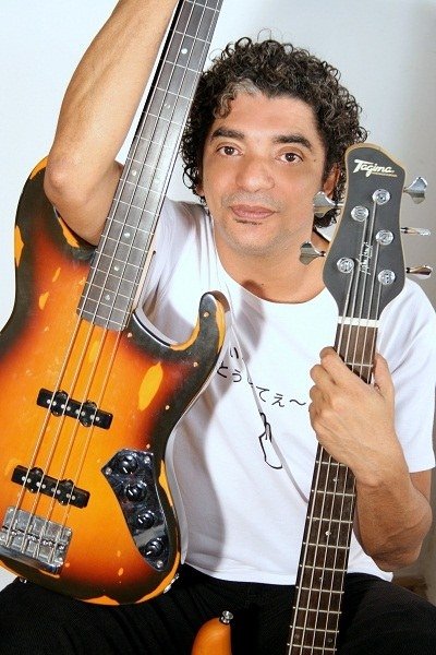 Arthur Maia's picture in the cast