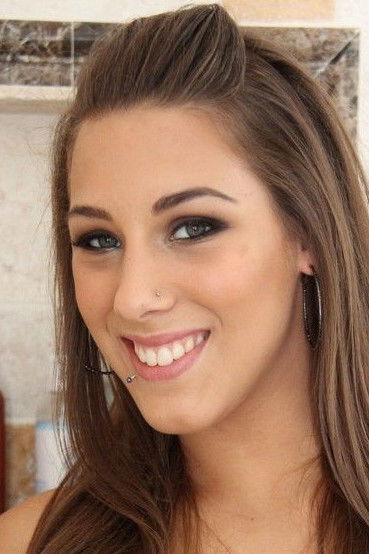 et billede af Natasha Vega