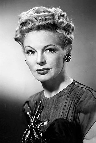 et billede af Constance Worth