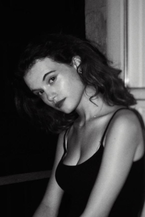 et billede af Léna Hippeau-Coltat