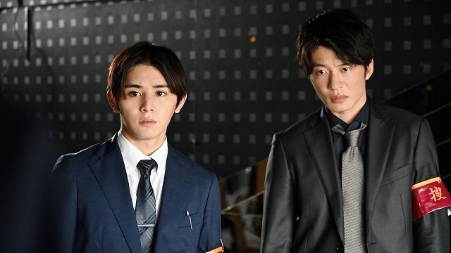 K2: Dodgy Badge Brothers