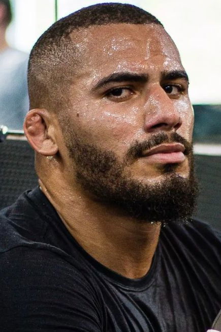 et billede af Vitor Petrino