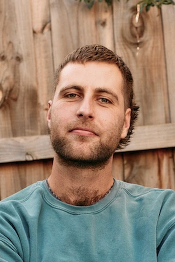 et billede af Lewis Garnham