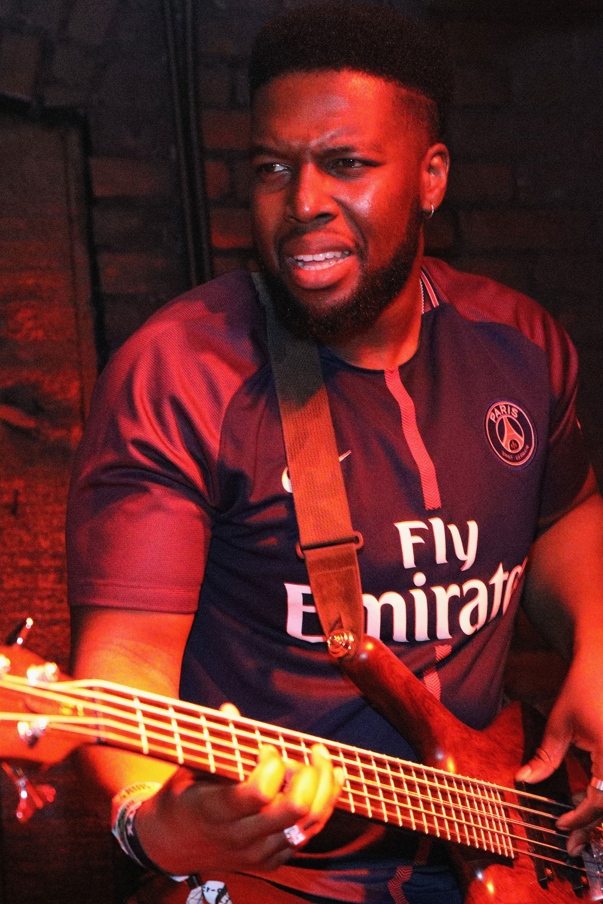 et billede af TJ Koleoso