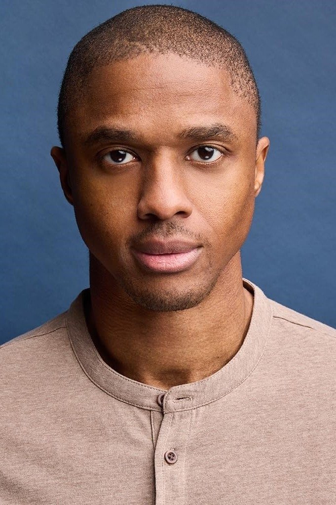 et billede af Byron Thomas