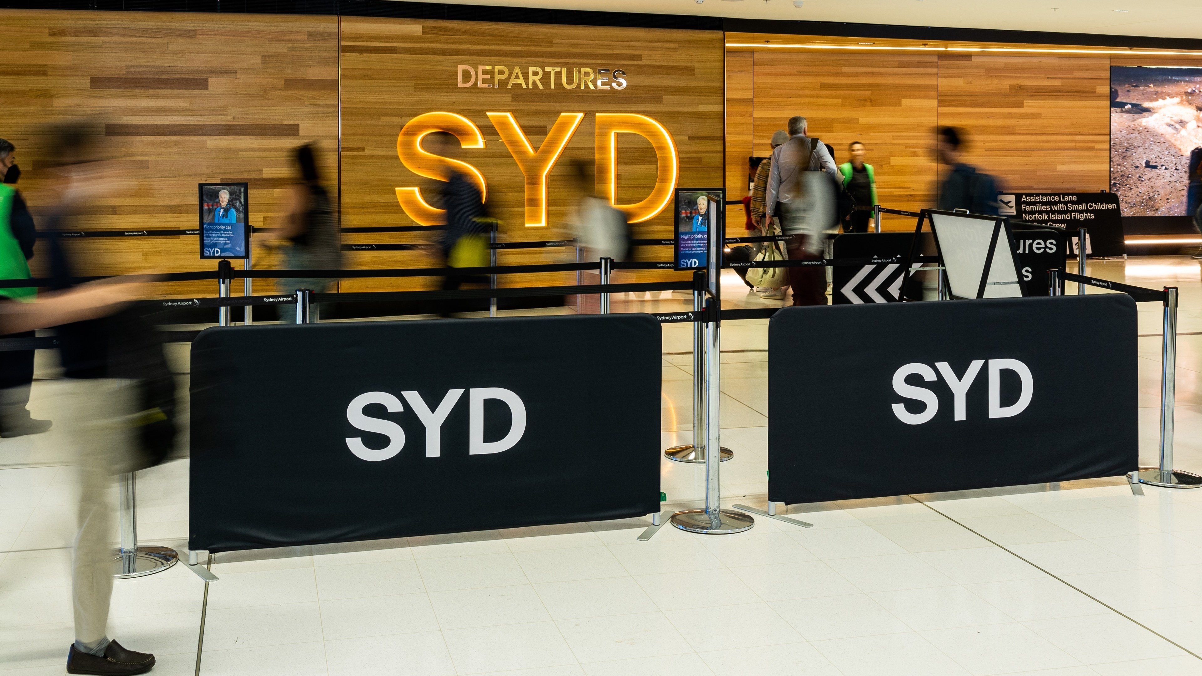 Inside Sydney Airport S1E10 backdrop