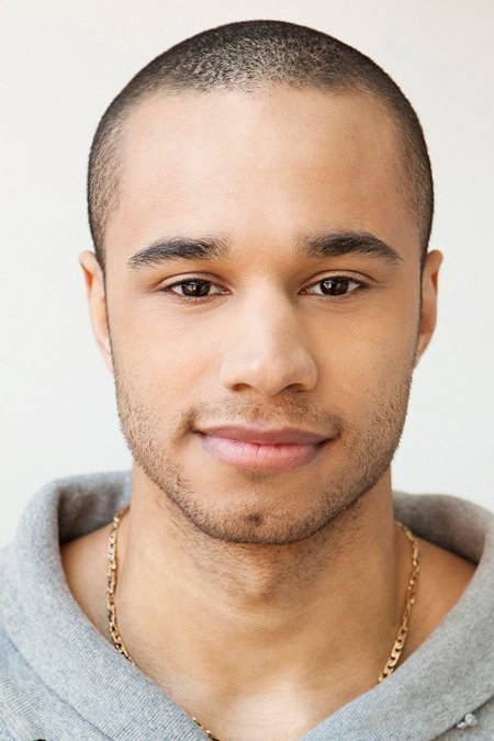 et billede af Sacha Charles