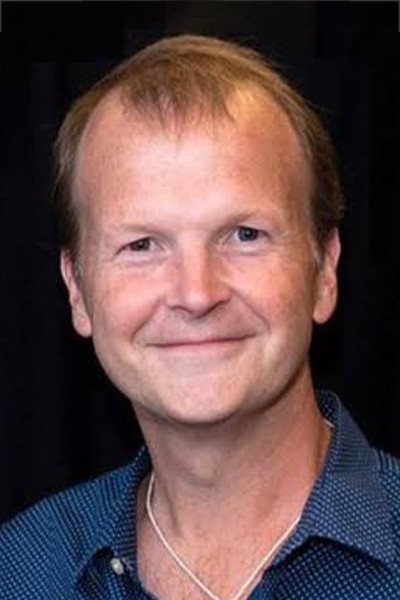 et billede af T.J. Jagodowski