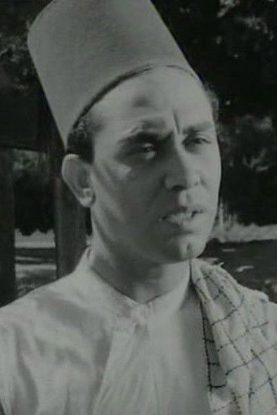 et billede af Lewis Youssef