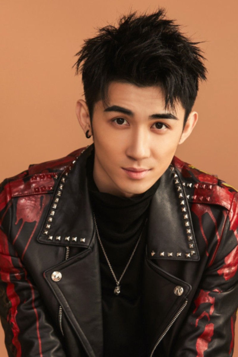 et billede af Hu Shiwen