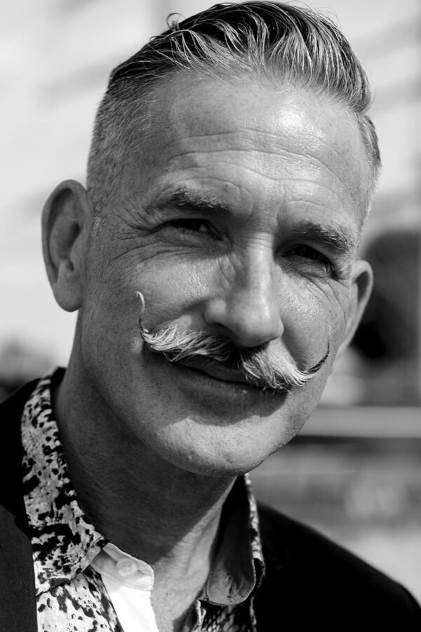 et billede af Luke Campbell